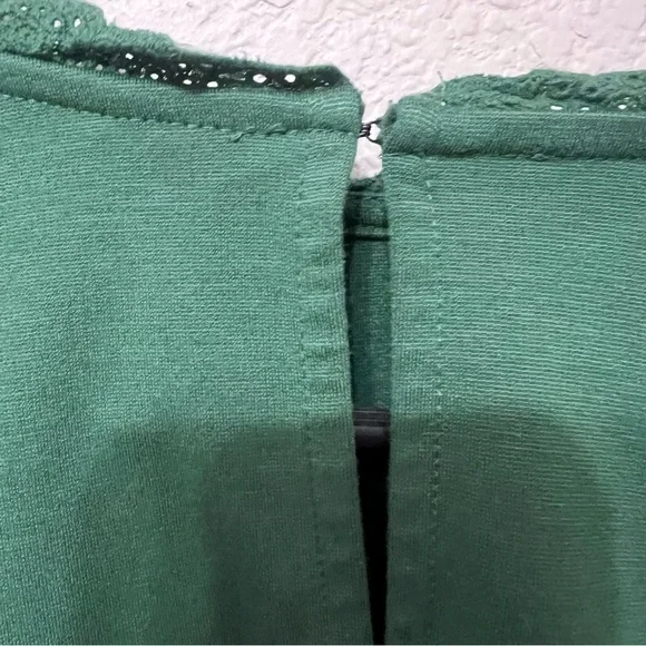 Ann Taylor Forest Green Ruffle Blouse medium - Picture 13 of 13